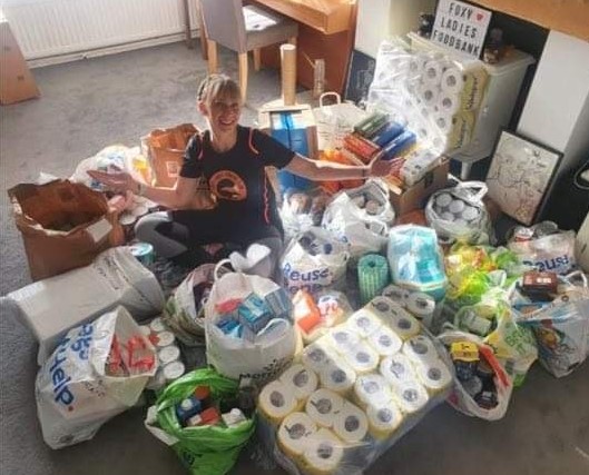 Foxes give generously to support Worthing’s Food Bank